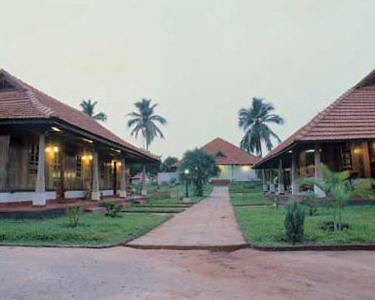 Isola Di Cocco Ayurvedic Beach Resort Poovar Exterior photo